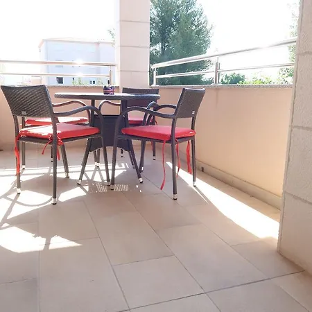 Sunshine Apartment *